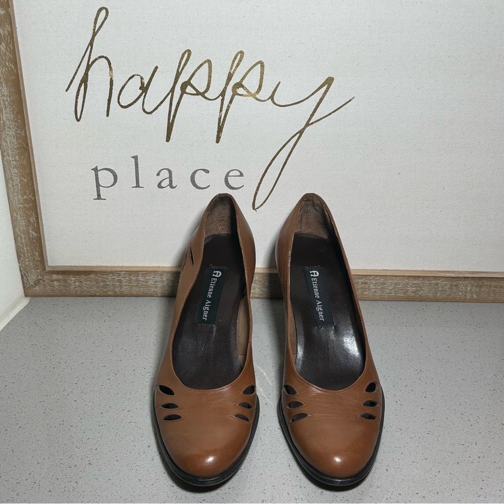 ETIENNE AIGNER Vintage Brown Leather Laser Cut Chunky Almond Toe Heels 9